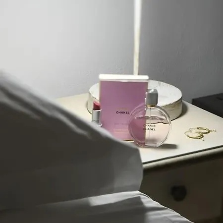 Throne I Apartamento *