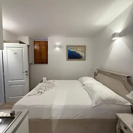 Throne I ドゥブロブニク