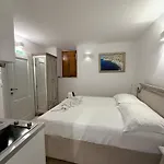 Apartman Throne I